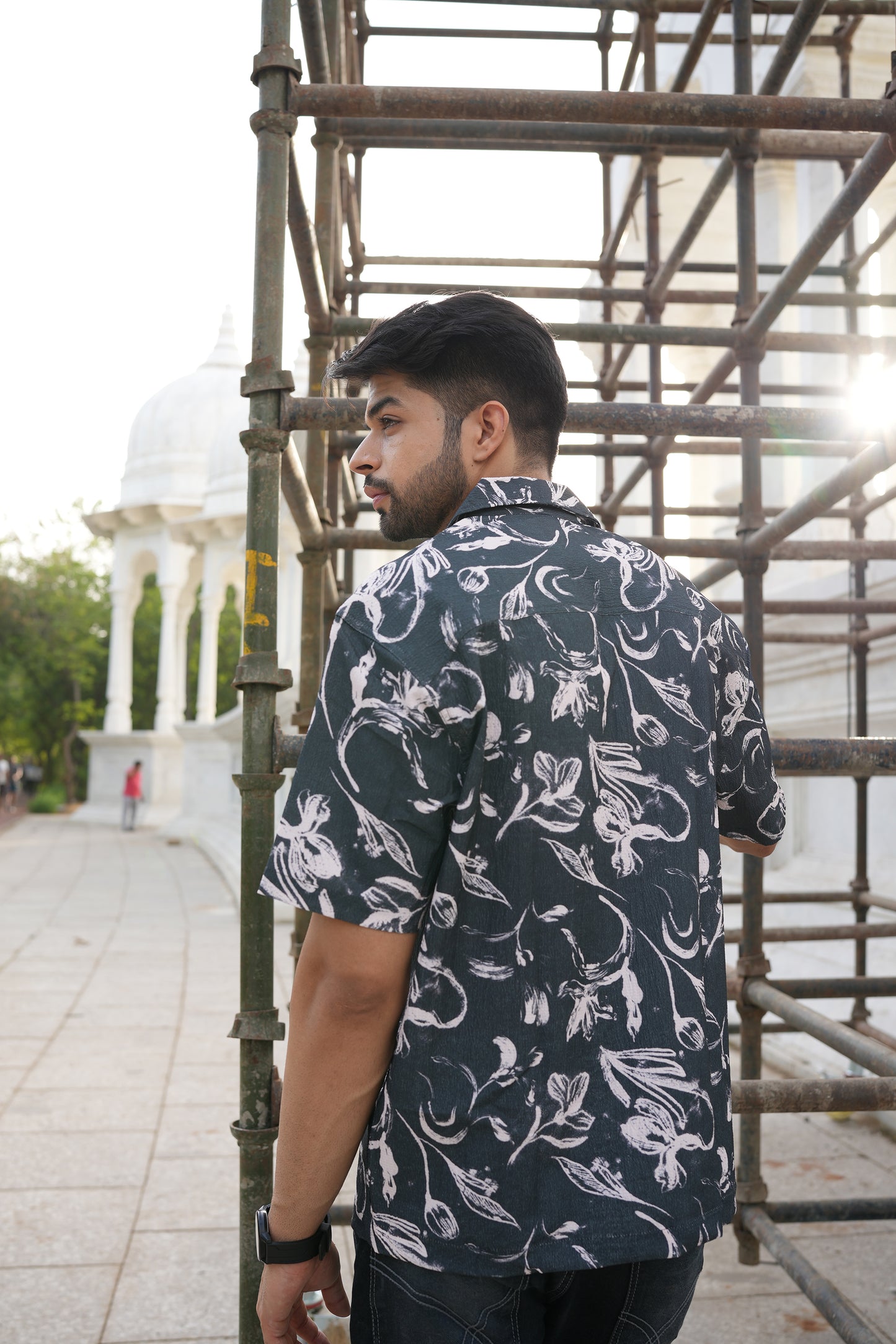 TINTED BLACK LEAF BOWLING SHIRT